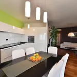 Penthouse 아파트 풀라