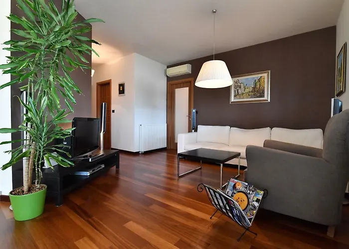 Penthouse 아파트 풀라