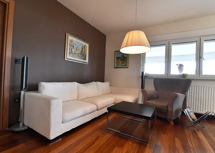 Penthouse 풀라