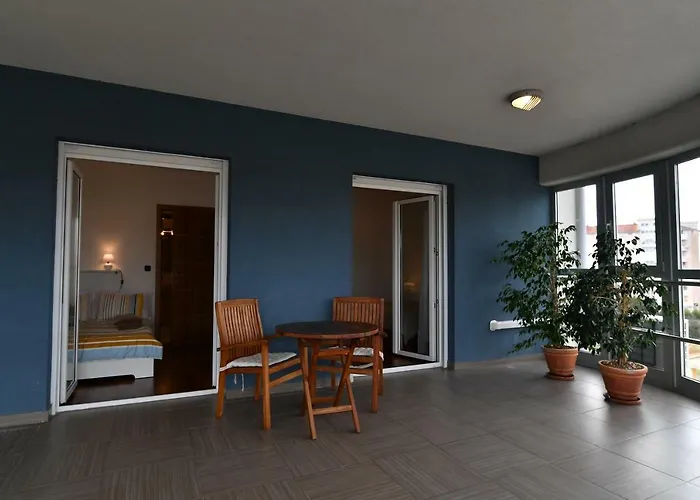 Penthouse 풀라